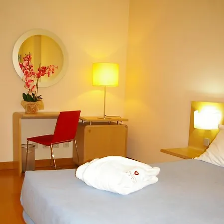 Turismo De Hotel 4*